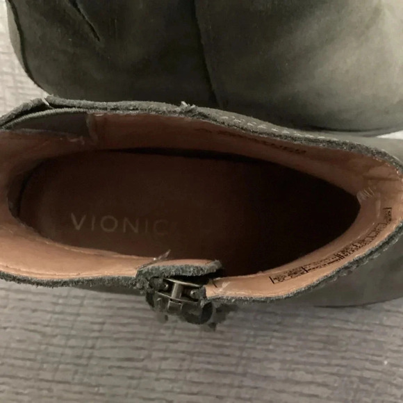 VIONIC Upright Madeline Boot Size 8 - Picture 11 of 13